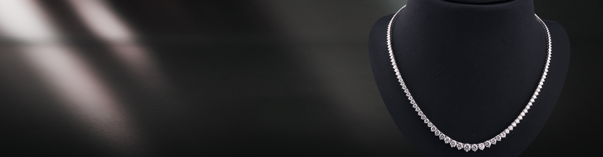 necklace-banner-desk